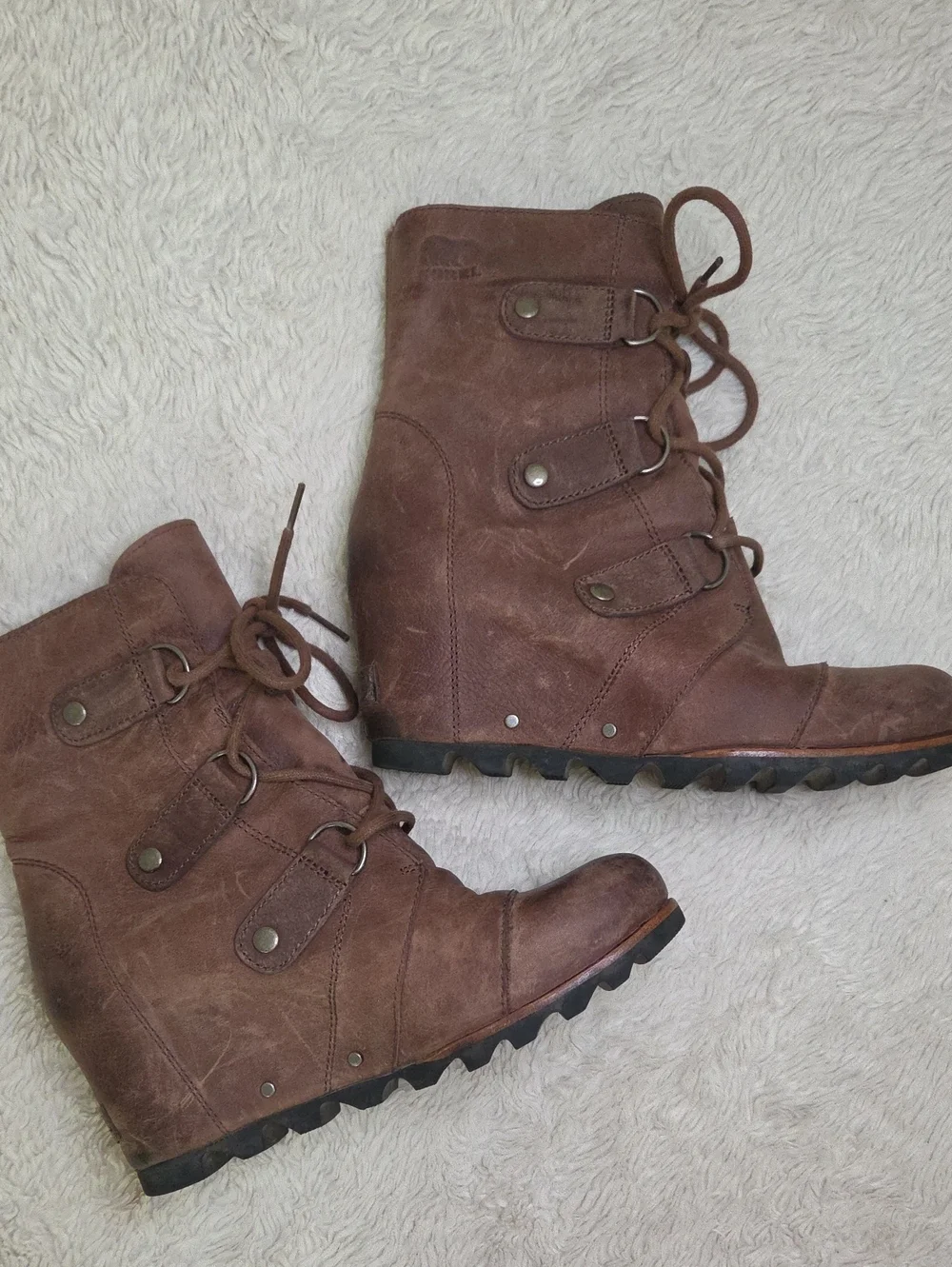 Women's Sorel Joan Of Artic Brown Wedge Boots Sz 7.5